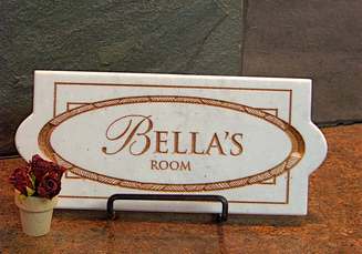 Small_bellaroomfront